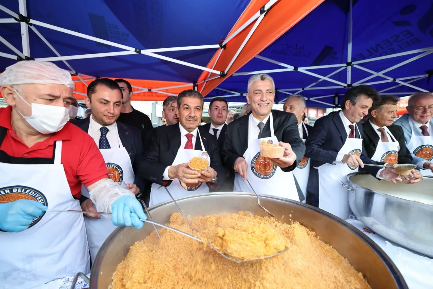 Bakan Bolat'ın Esenler'deki Ahilik mesajı: Bir esnaf çocuğu olarak bu yoldan geçtim