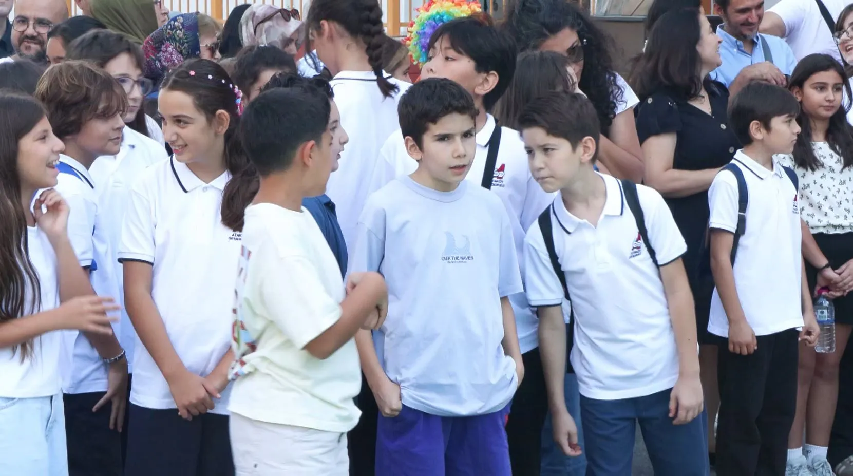 İstanbul'da okul zili bu kez minikler için çaldı: Milyonlarca öğrenci için yeni dönem heyecanı başladı