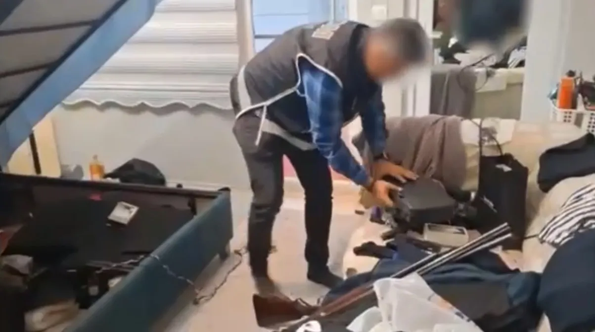 Bursa'da şafak operasyonu: Suç ağlarına ağır darbe
