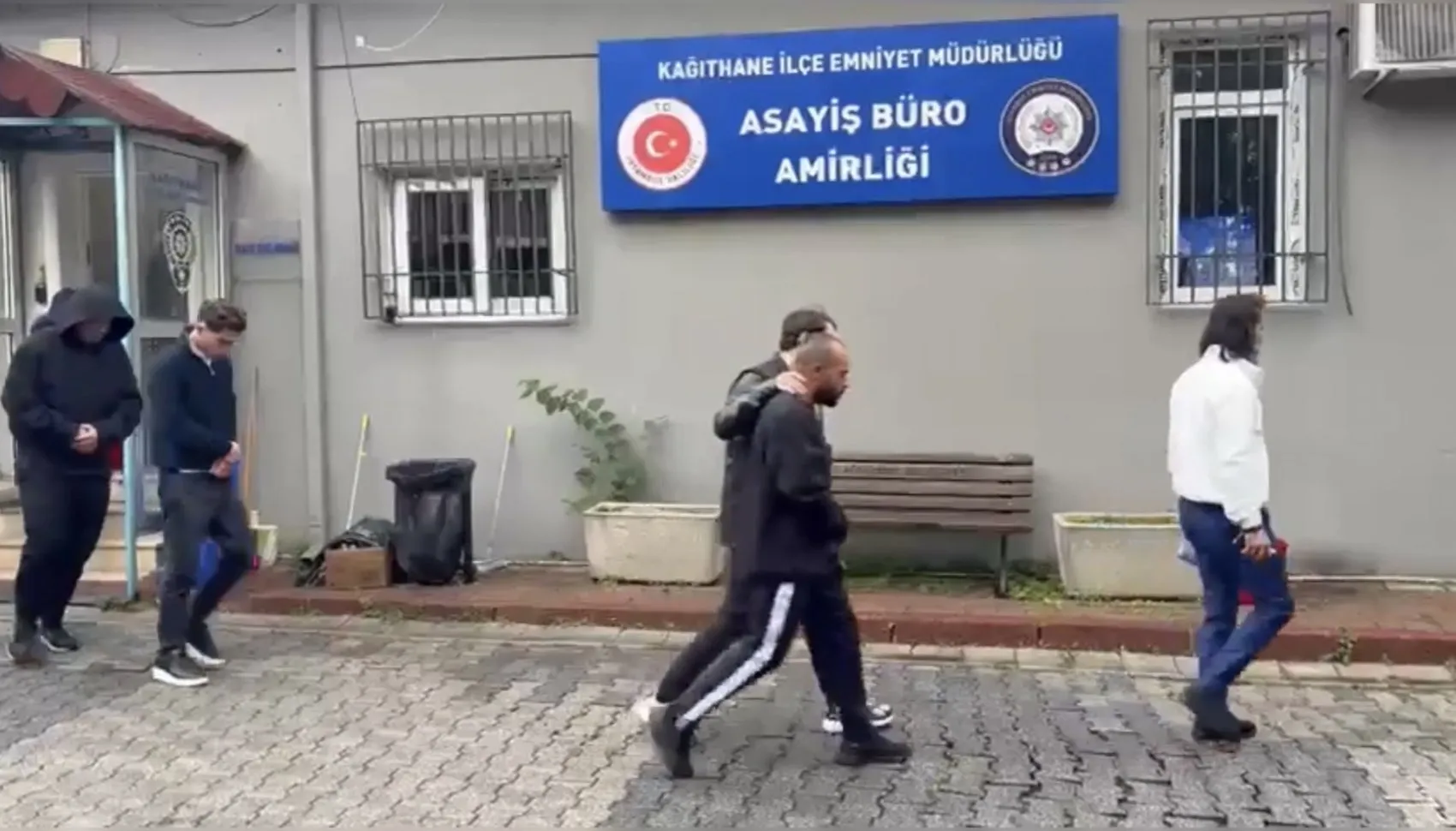 Kağıthane'de üç gün süren kabus: Polis baskınıyla kurtulan rehine gözyaşlarına boğuldu