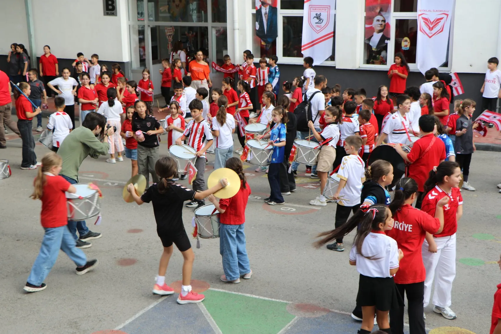 Samsunspor'un minik kalplerde başlattığı kırmızı-beyaz seferberlik