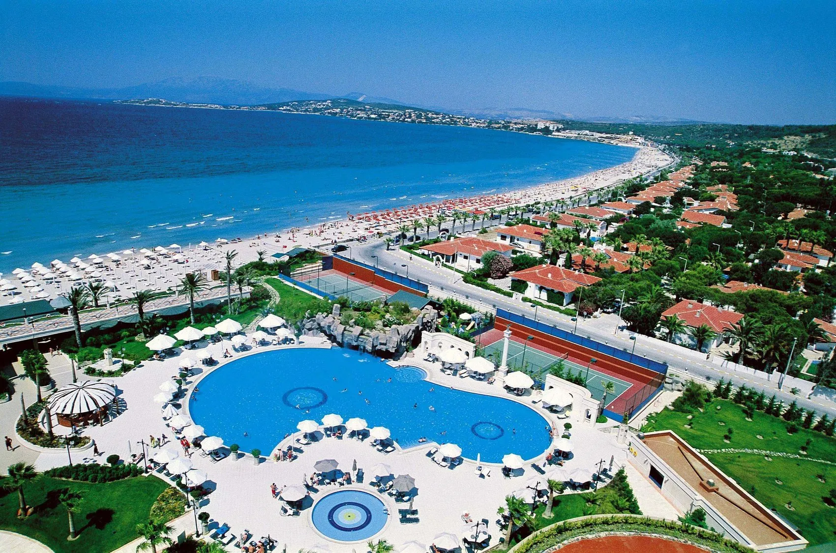 Çeşme'de yaz bitti ama turizmci pes etmiyor: Hedef 12 ay kesintisiz hareketlilik