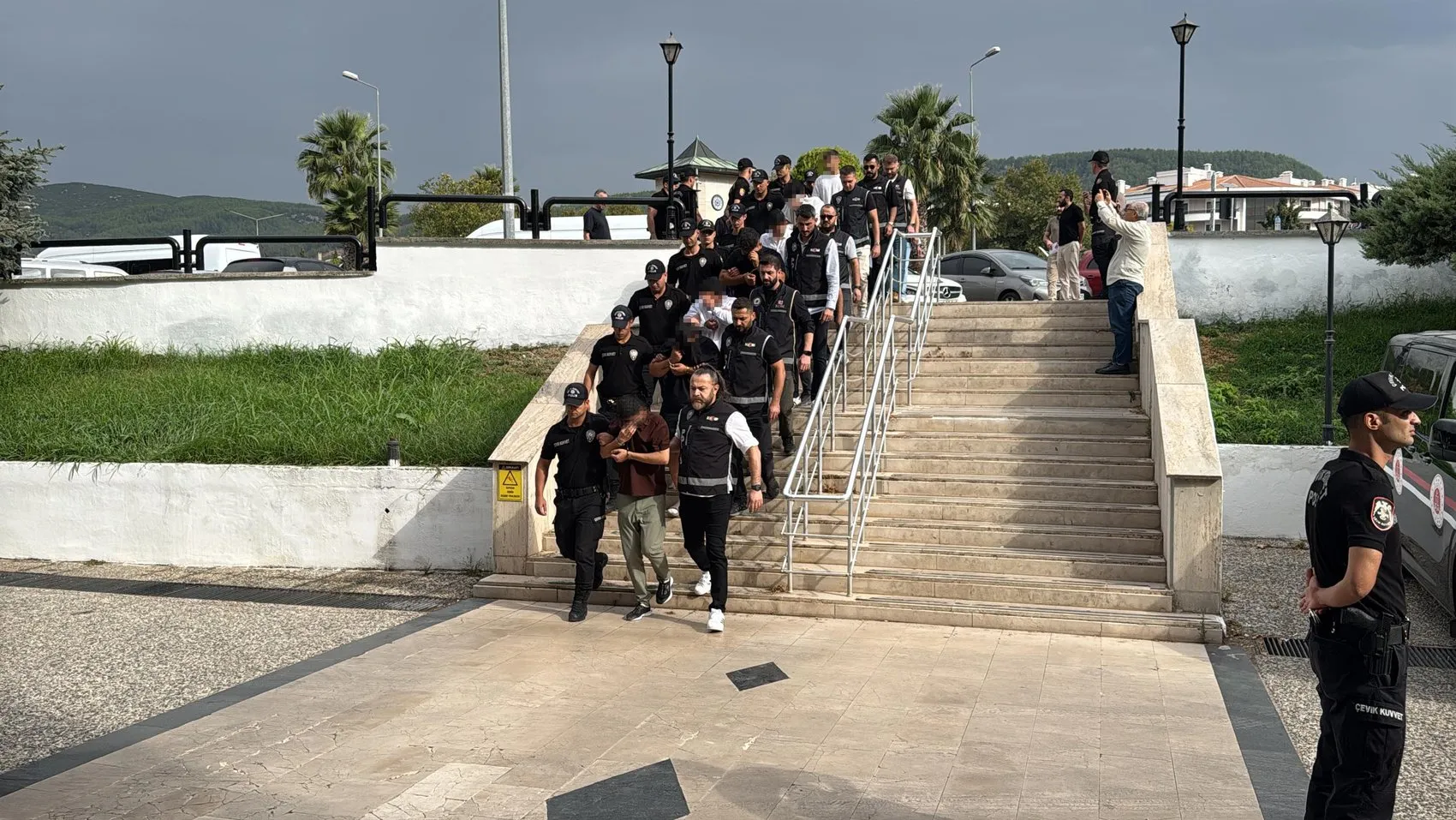 Muğla'da suç ağlarına büyük darbe: Kırmızı bültenle aranan elebaşı yakalandı