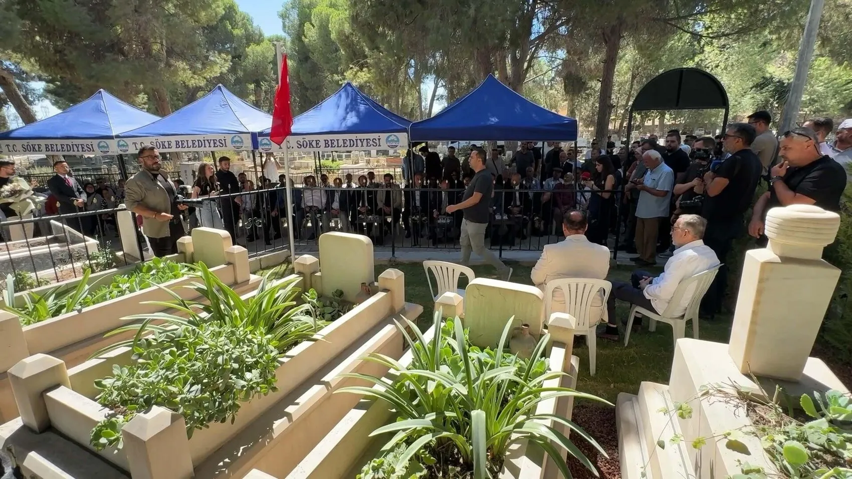 Süper Vali Recep Yazıcıoğlu 23 yıl sonra Söke'de dualarla anıldı