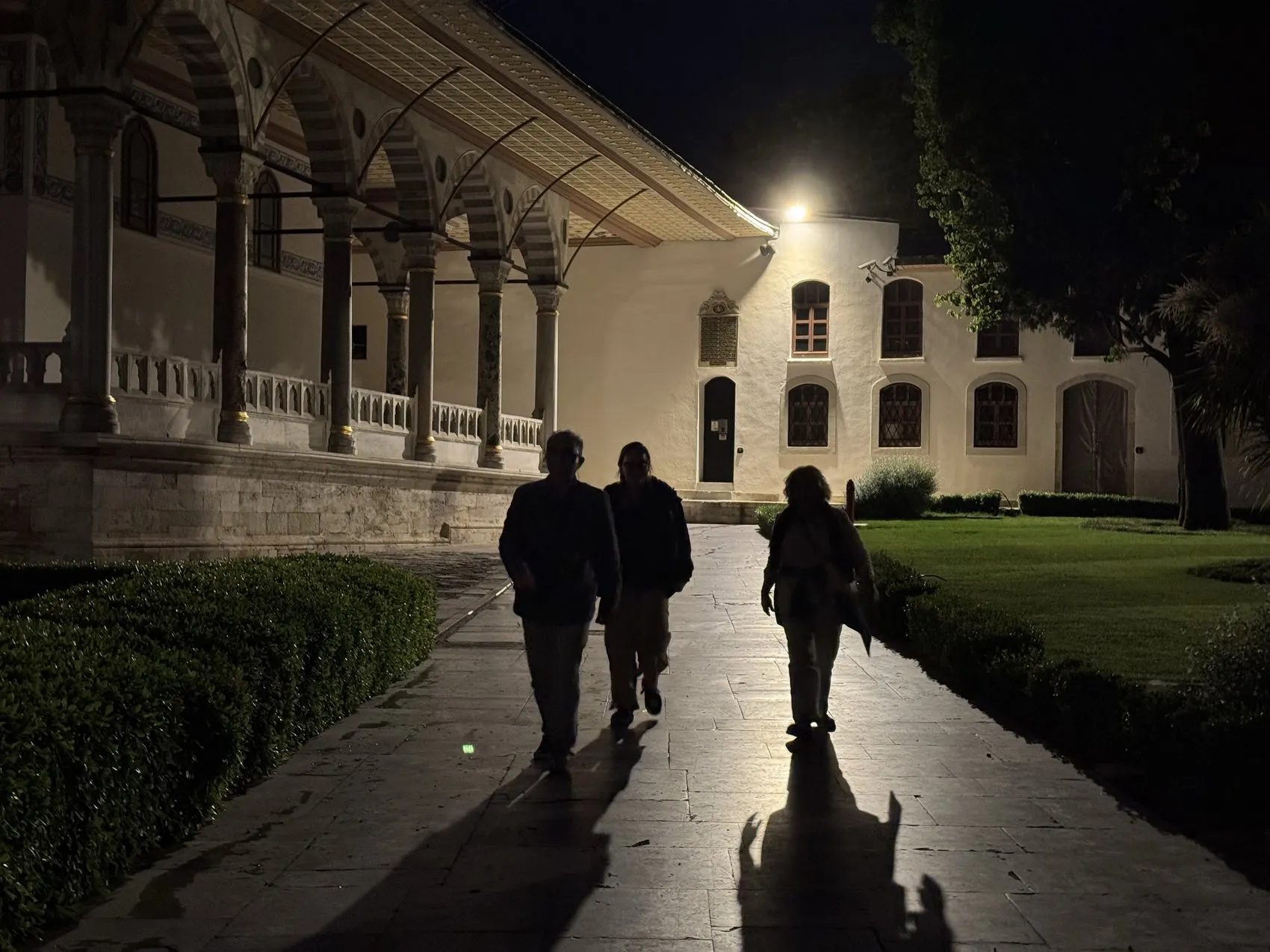 Ay ışığında tarih yolculuğu: Topkapı Sarayı'nın gizemli geceleri 32 bin kişiyi ağırladı