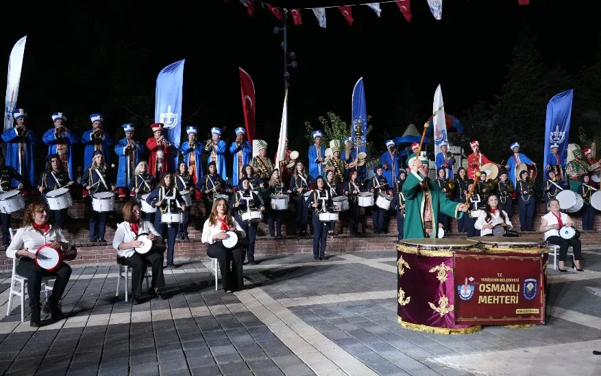 Yenişehir'de dev buluşma: 88 kişilik dev kadro sahnede tarih yazdı
