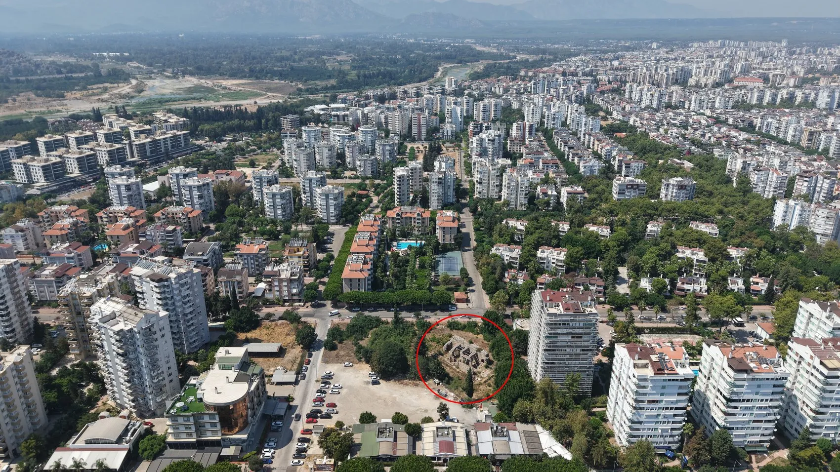 Antalya'nın göbeğinde 1700 yıllık gizem: Modern binaların arasında zamana direnen antik miras