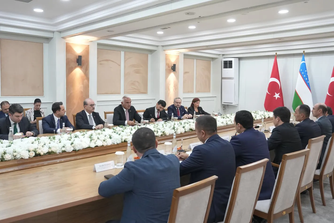 Taşkent'te Tarihi Buluşma: Türkiye ve Özbekistan Arasında Kültürel Köprüler Güçleniyor