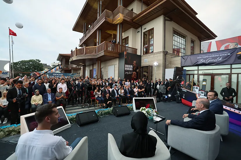 Samsun'da gençlerle buluşan Erdoğan'dan tarihi mesaj: Yarın kaptan köşkünde siz olacaksınız