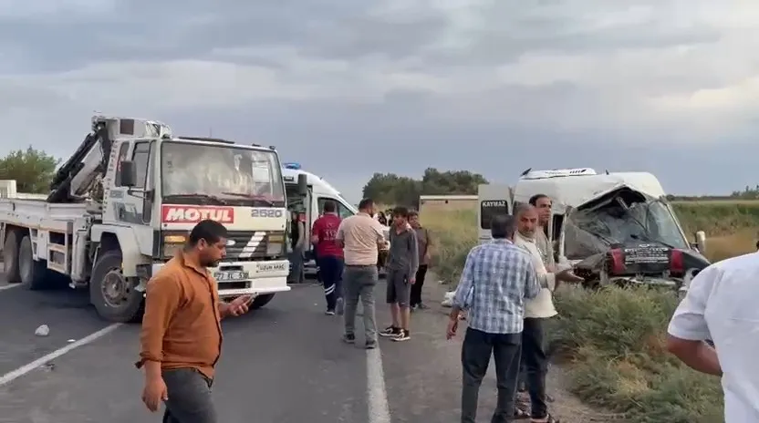 Akçakale yolunda can pazarı: Tarım işçilerini taşıyan minibüs kanala uçtu