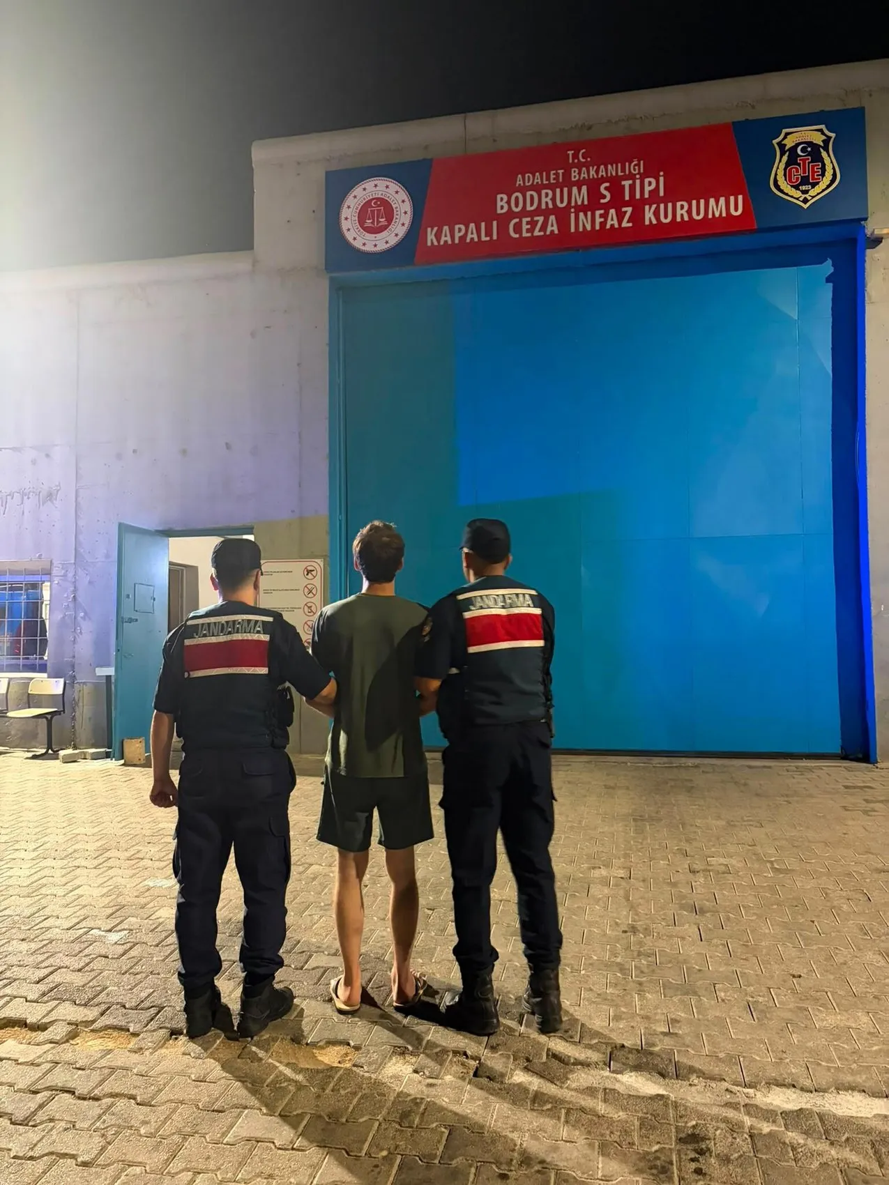 Bodrum'da sessiz operasyon: Eski avukatın da aralarında olduğu üç kişi cezaevine gönderildi