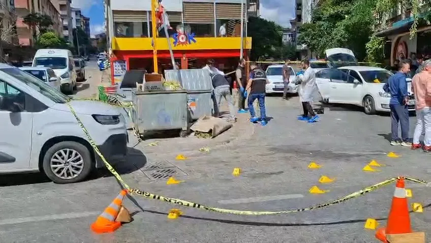 Çekmeköy'de güpegündüz infaz: 18 kurşunla durdurulan araçta sürücü can verdi