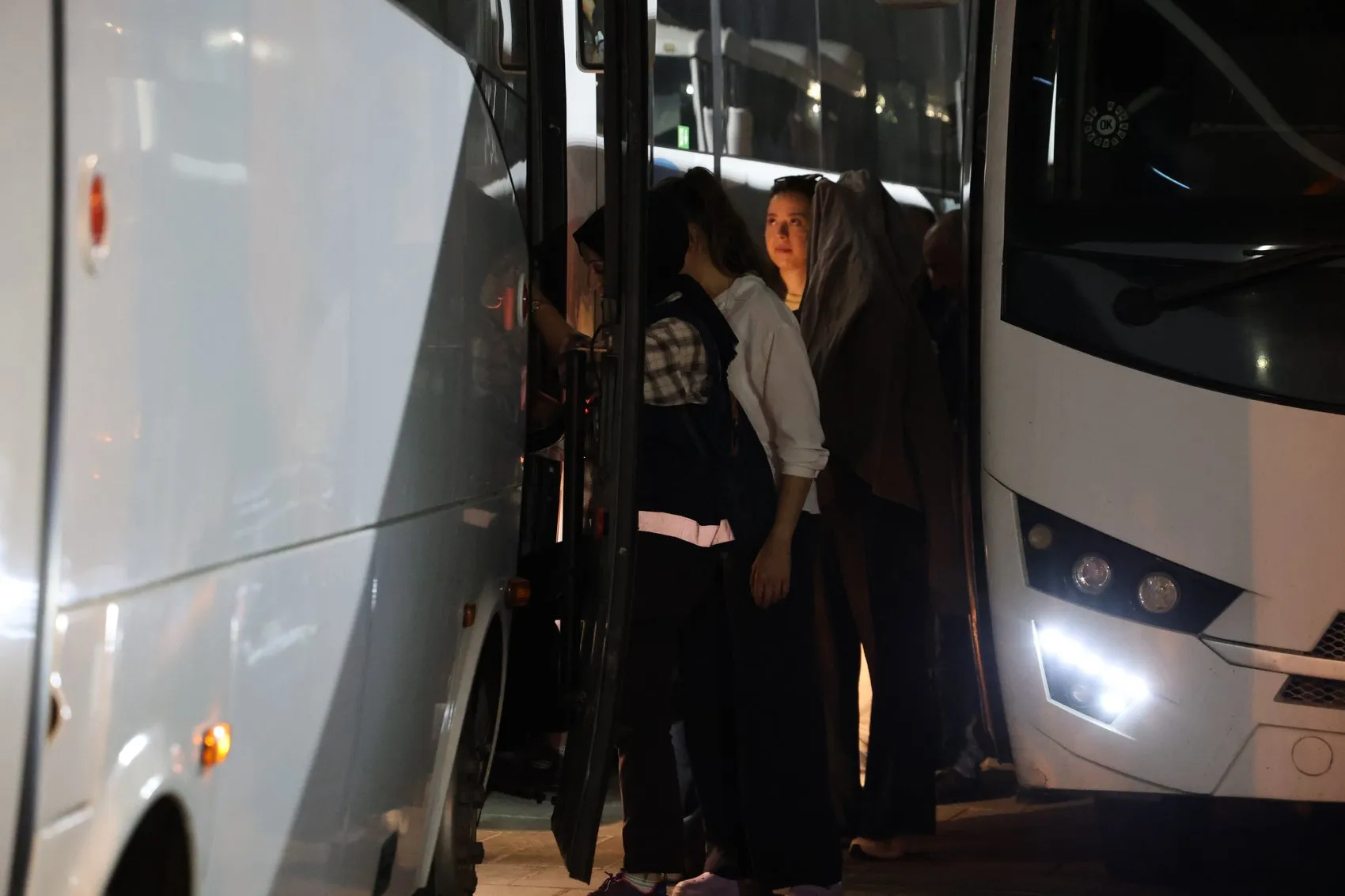 Seferihisar Belediyesi'nde rüşvet operasyonu: 47 kişi hakim karşısına çıkarıldı