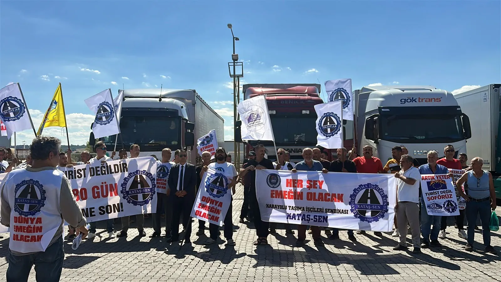 Avrupa yollarında direksiyon sallayan Türk şoförlere vize engeli: Potansiyel göçmen değiliz