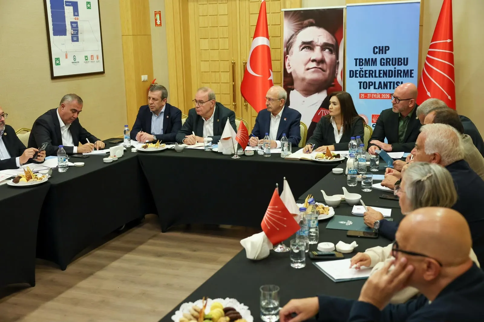 CHP'nin stratejik zirvesi Bolu'da toplandı: Kılıçdaroğlu kurmaylarıyla bir araya geldi