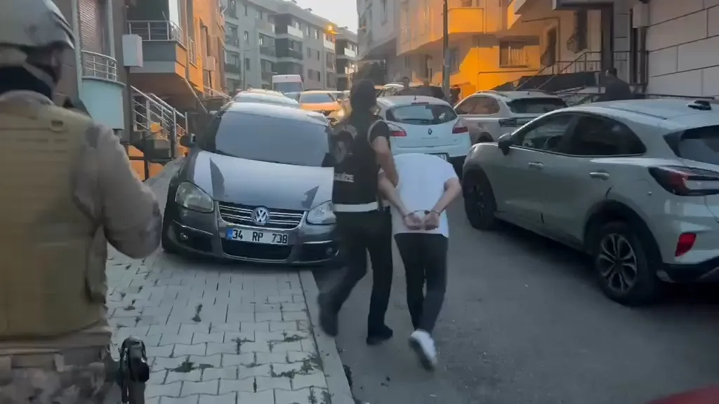 Sokakları suç ağlarından temizlemek için düğmeye basıldı: 11 ilde dev operasyon