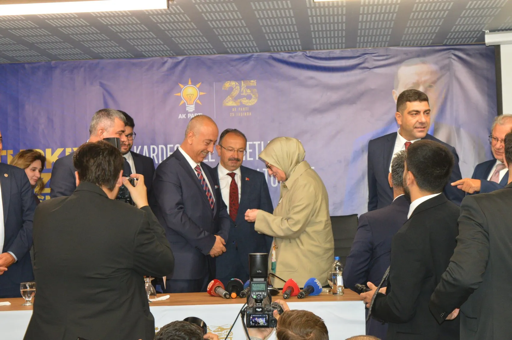 Mardin'de dikkat çeken transfer: Siyasi saflarda yeni dönem mesajı