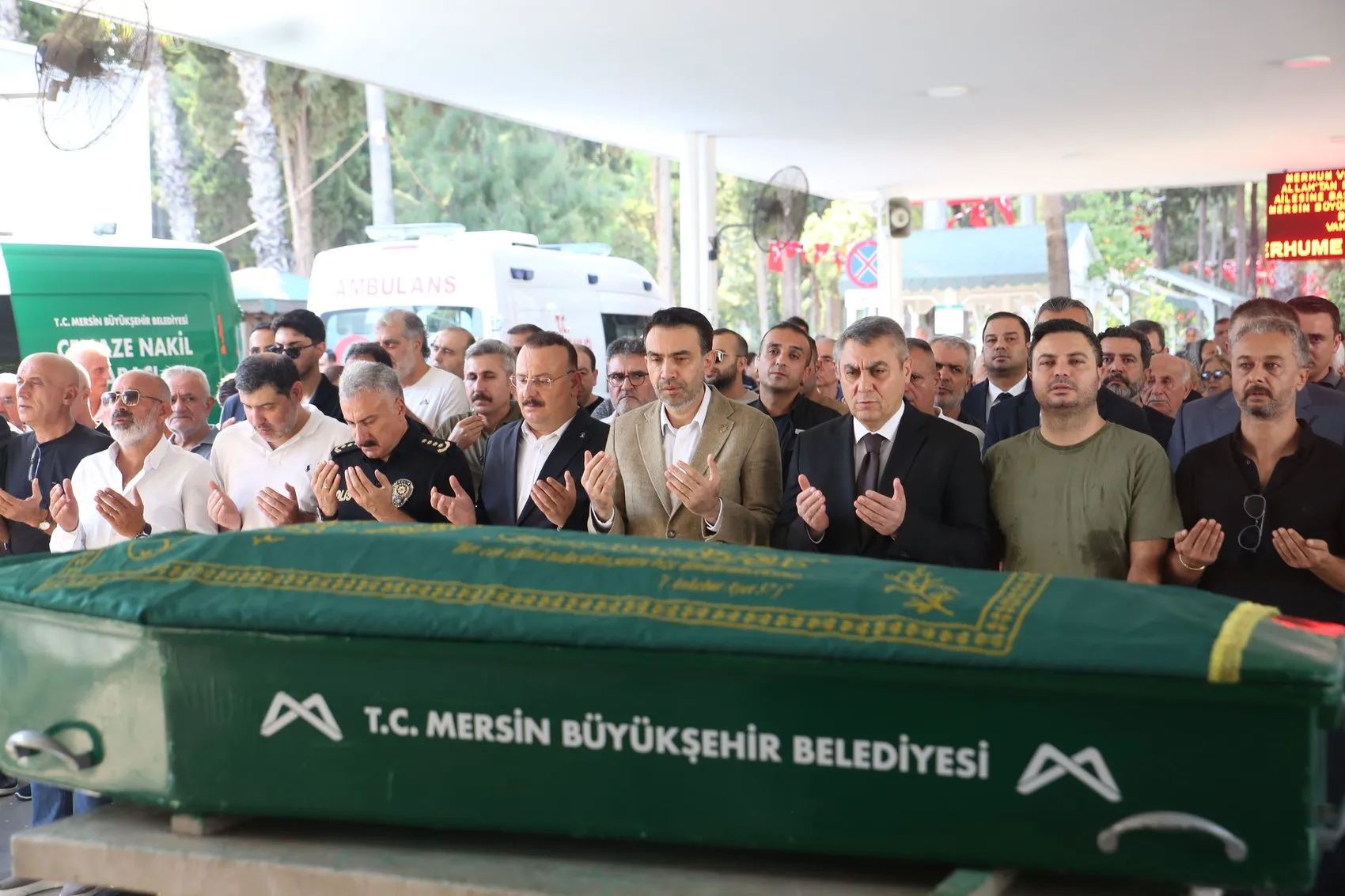 Girne açıklarındaki faciada kaybedilen Reyhan Verim Mersin'de defnedildi