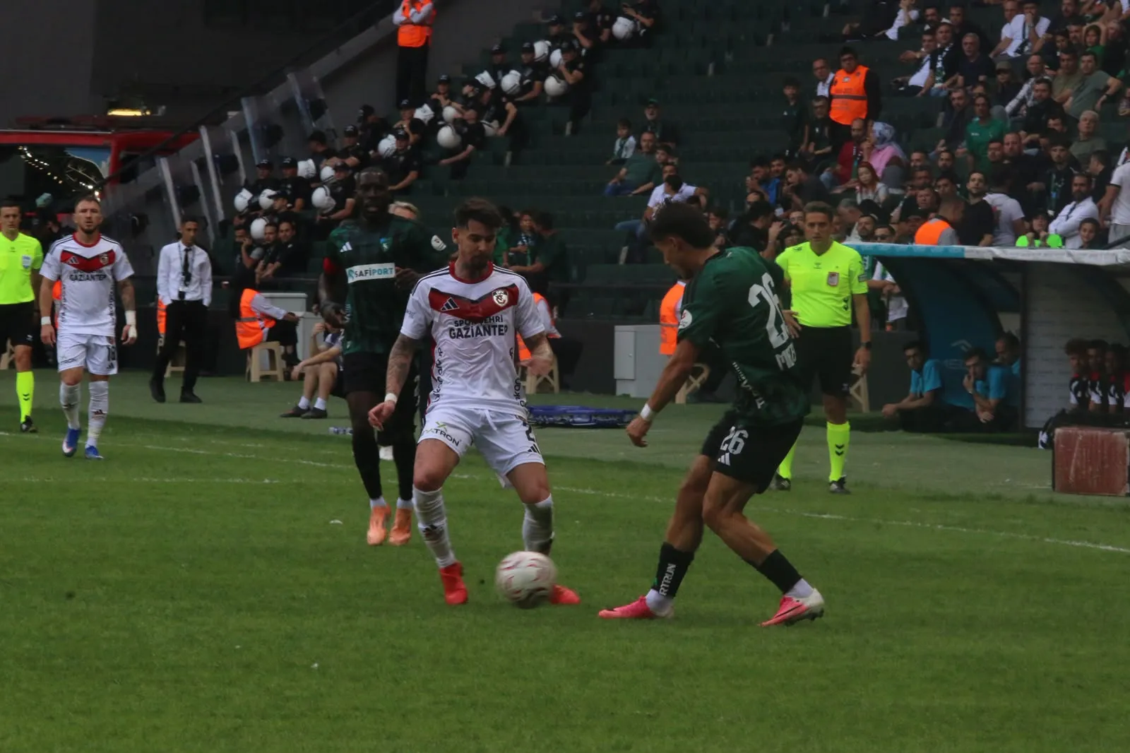 Kocaelispor evinde fırtına gibi esti: Gaziantep FK'ya geçit yok