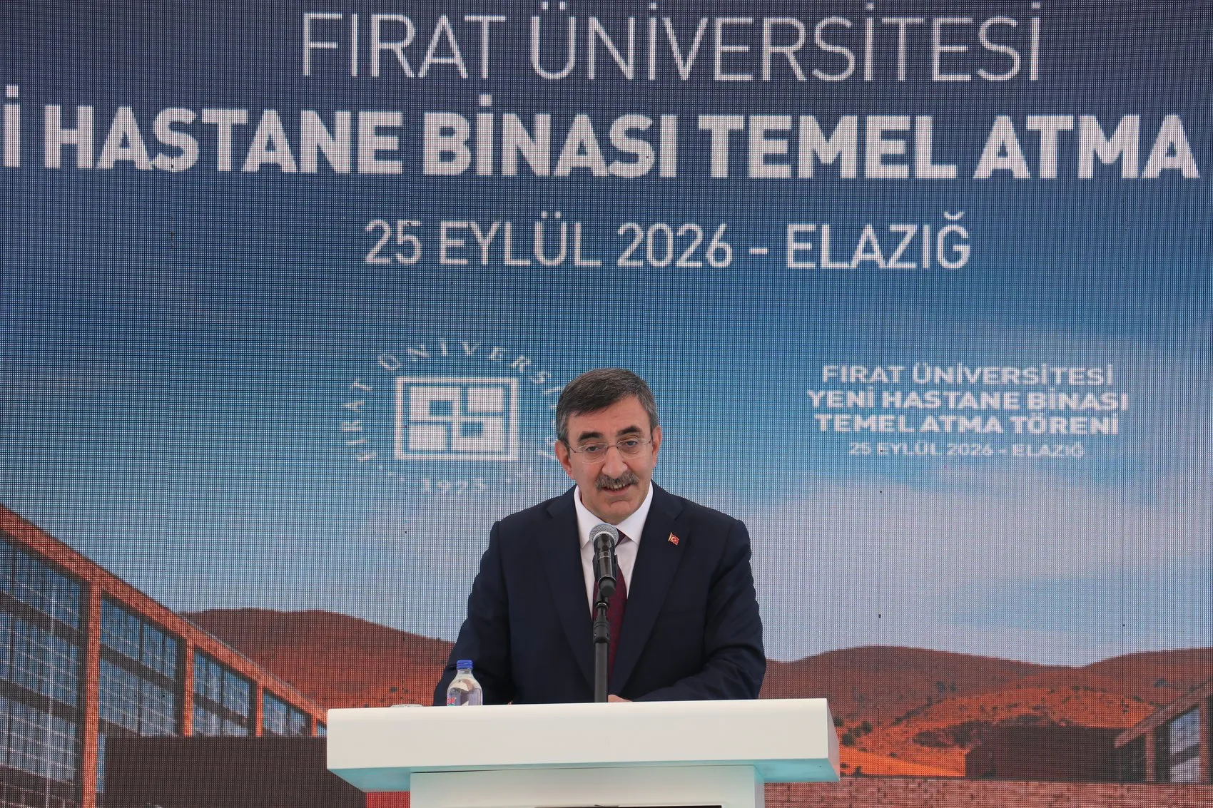 Sağlıkta memnuniyet oranları zirveye taşındı: Elazığ'da dev yatırımın temelleri atıldı