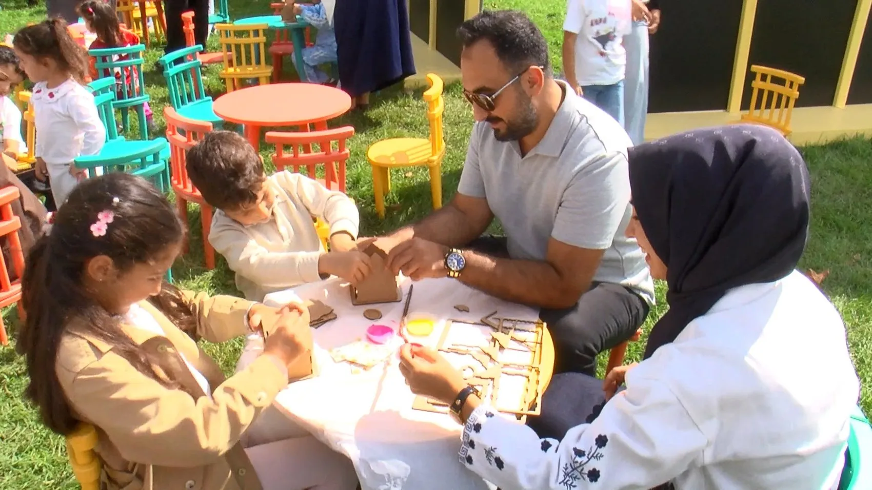 Ekranlardan Uzak Bir Mola: Rami Kütüphanesi Aile Festivali ile Kapılarını Açtı