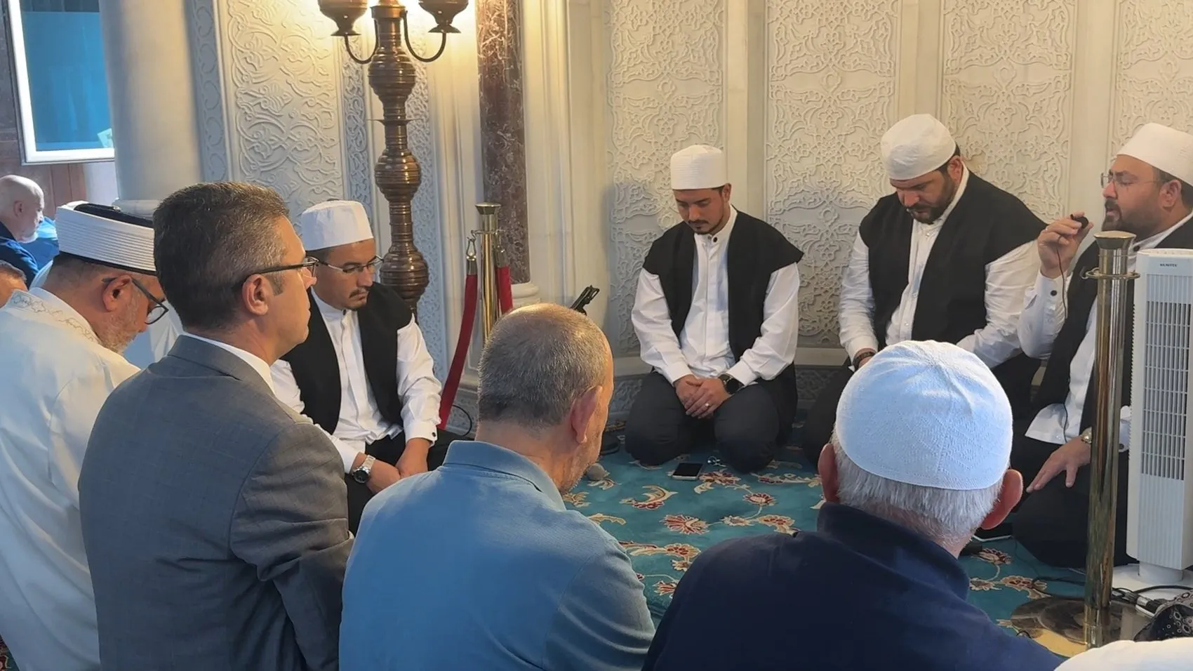 Avcılar’da Gaziler Günü için tek yürek oldular: Anlamlı yürüyüşle minnetlerini sundular