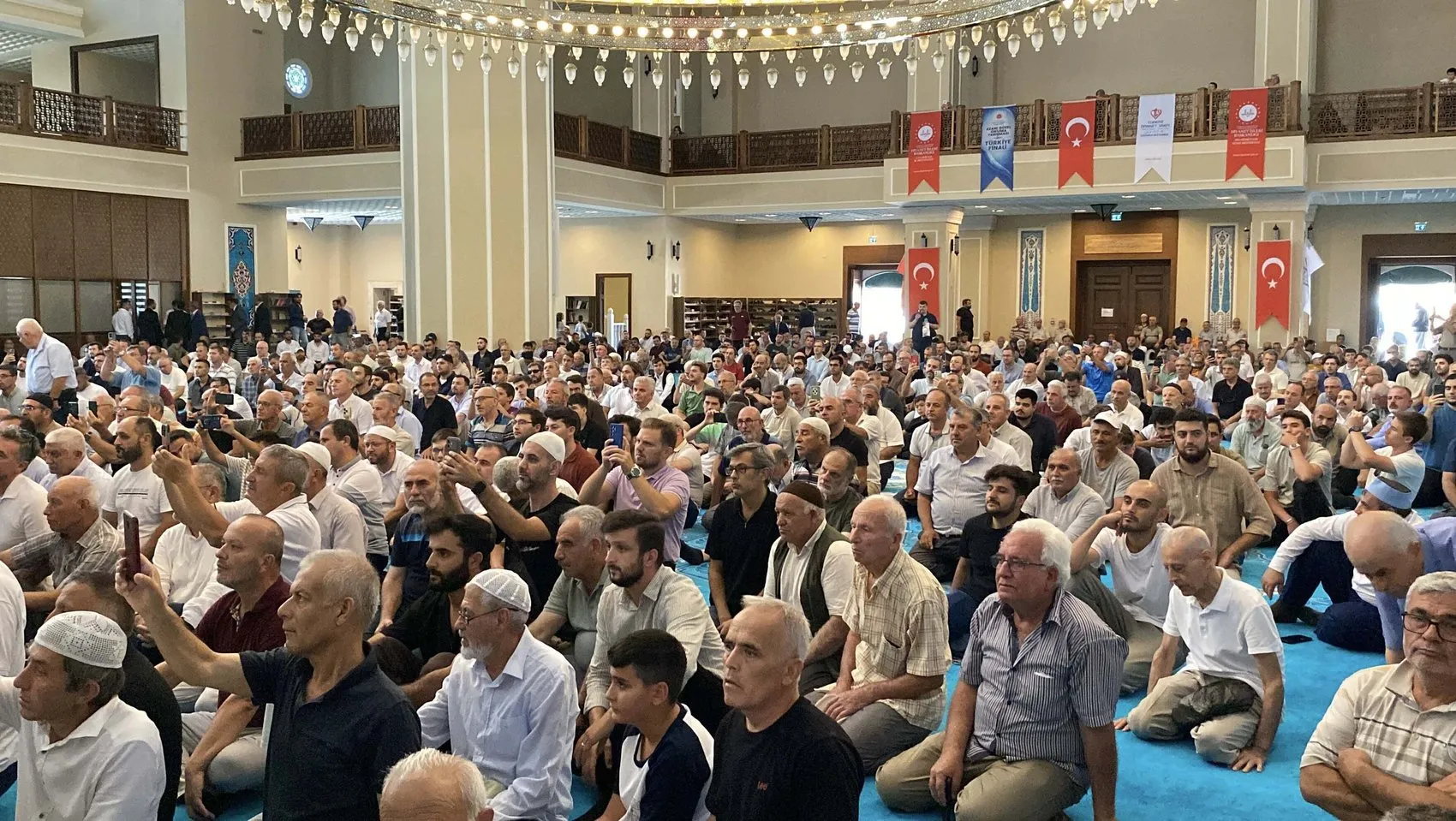 Minarelerden Yükselen En Güzel Seda Çanakkale'de Yarıştı: Türkiye'nin En İyi Müezzini Belli Oldu