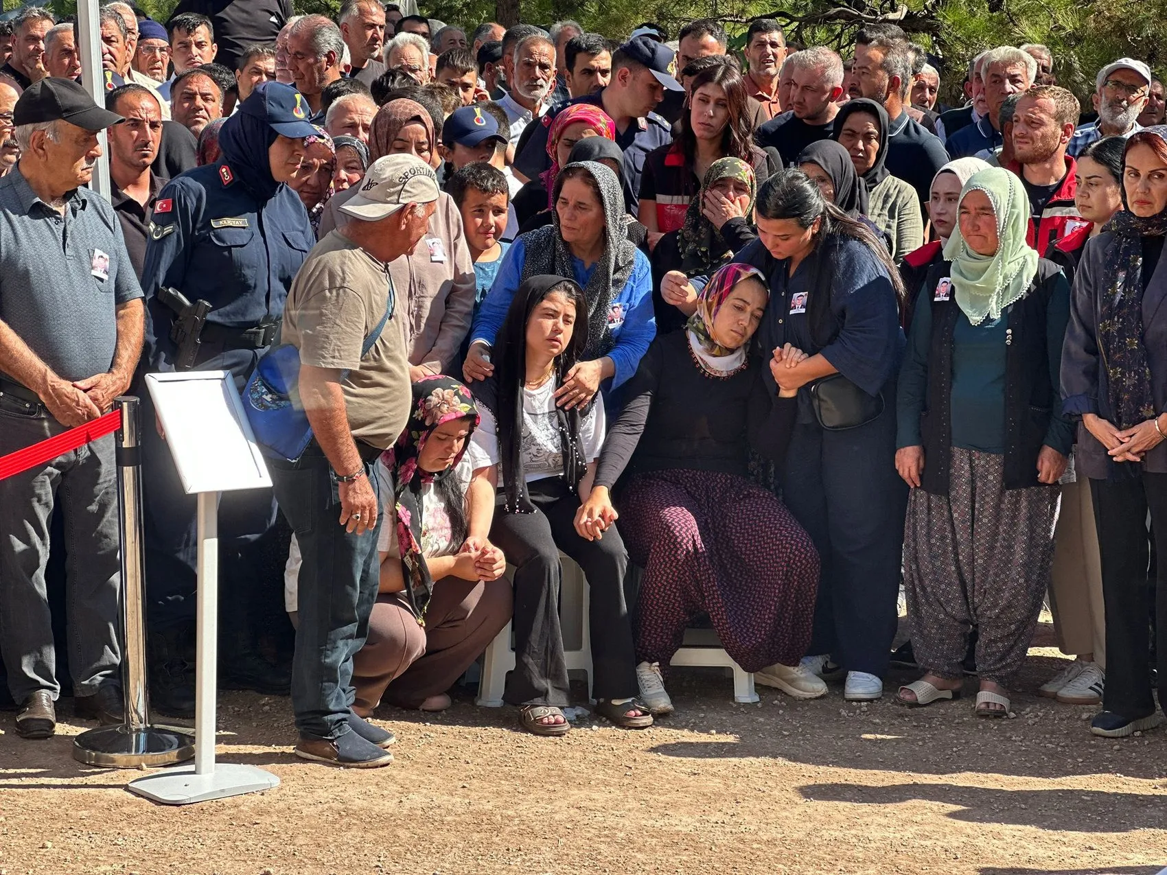 Denizdeki facia Mersin'i yasa boğdu: Uzman Çavuş Fahri Ateş son yolculuğuna uğurlandı