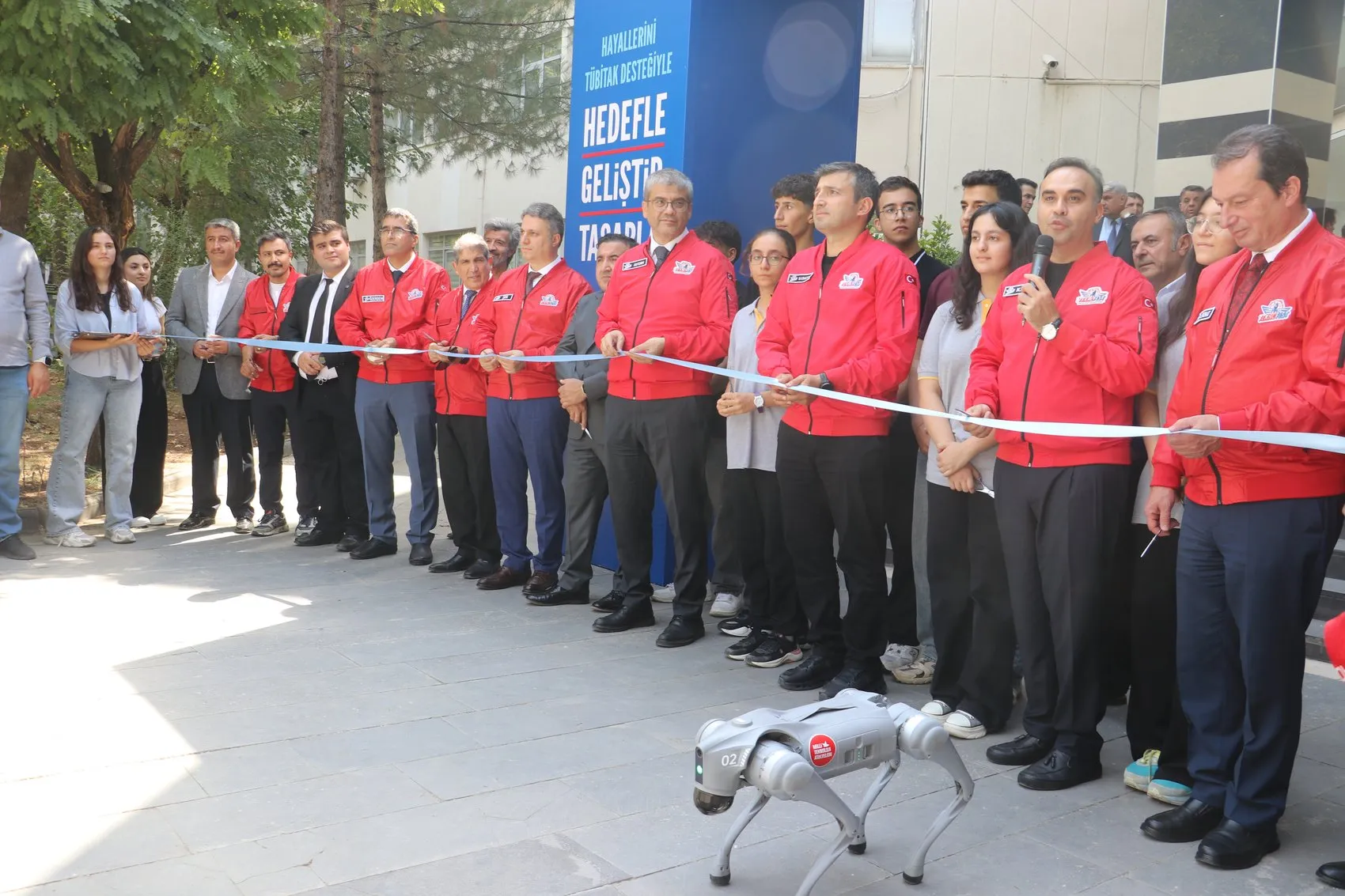 Selçuk Bayraktar'dan gençlere itiraf: O yıllara dönsem bu atölyelerde yatıp kalkardım