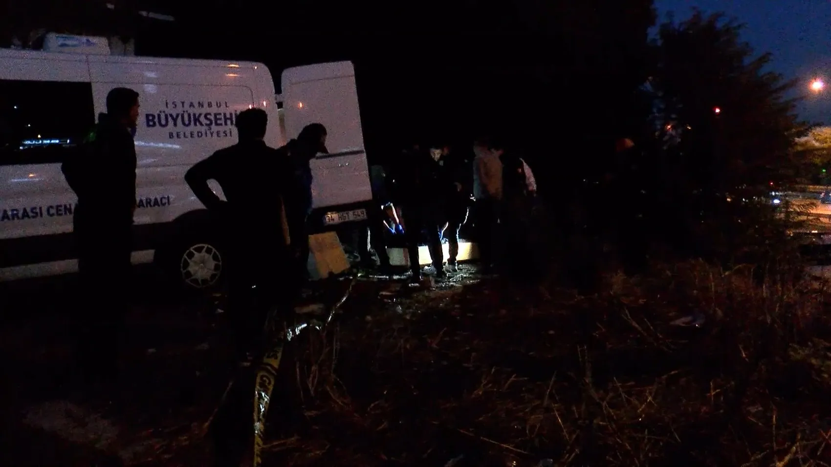 Kartal'da yol kenarındaki otluk alanda cansız beden bulundu