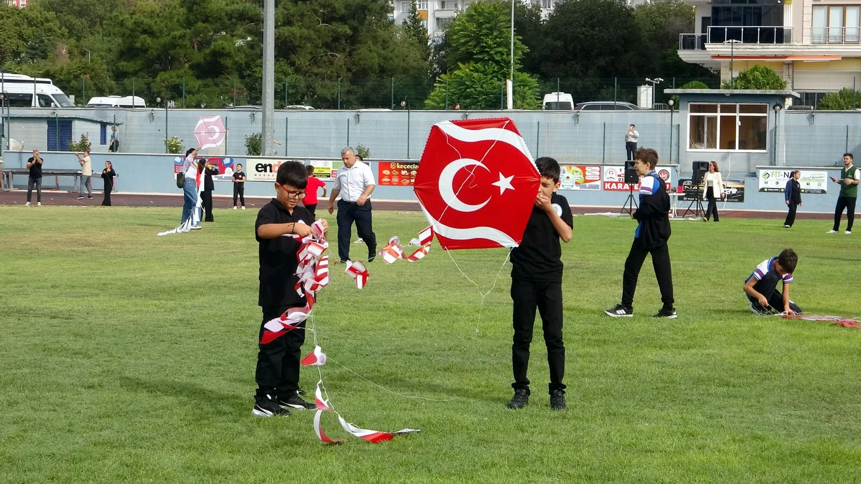 Edirne semalarında Filistin için yükselen umut: 250 çocuktan dünyaya barış çağrısı