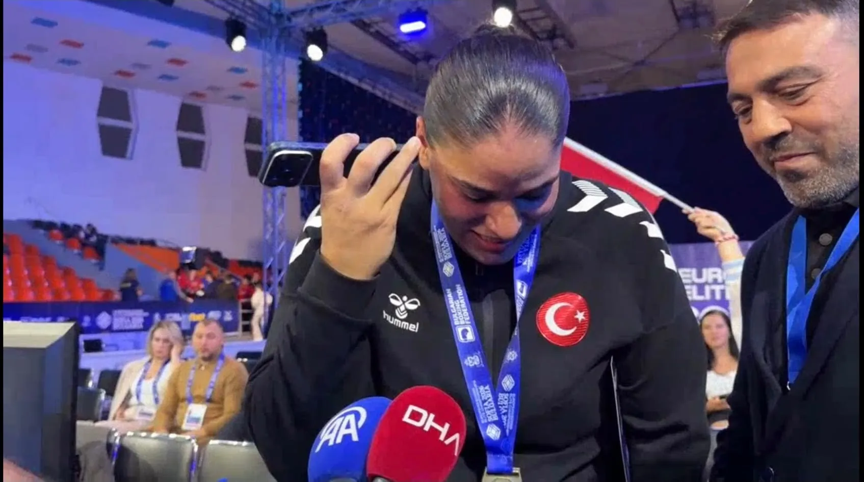 Ringdeki tarihi zaferin ardından Cumhurbaşkanı Erdoğan'dan boksörlere özel tebrik