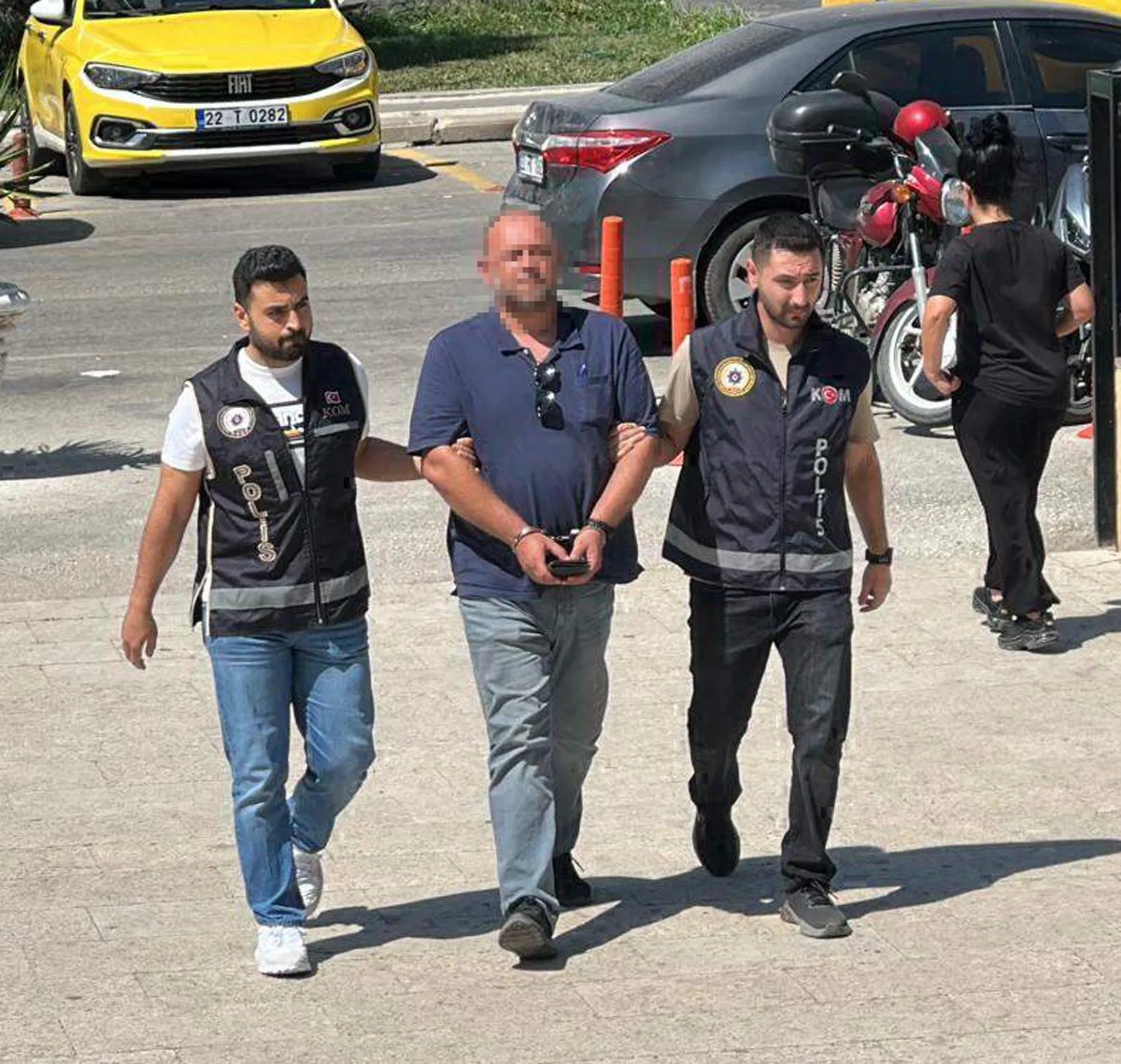 Edirne'de rüşvet pazarlığı kameraya yansıdı: İmar komisyonu üyesi avukat adliyede