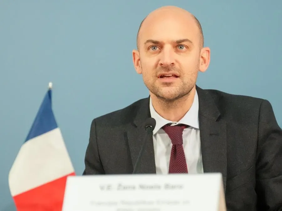 Pekin ve Paris hattında kritik diplomasi: Ticari gerilimler masaya yatırıldı