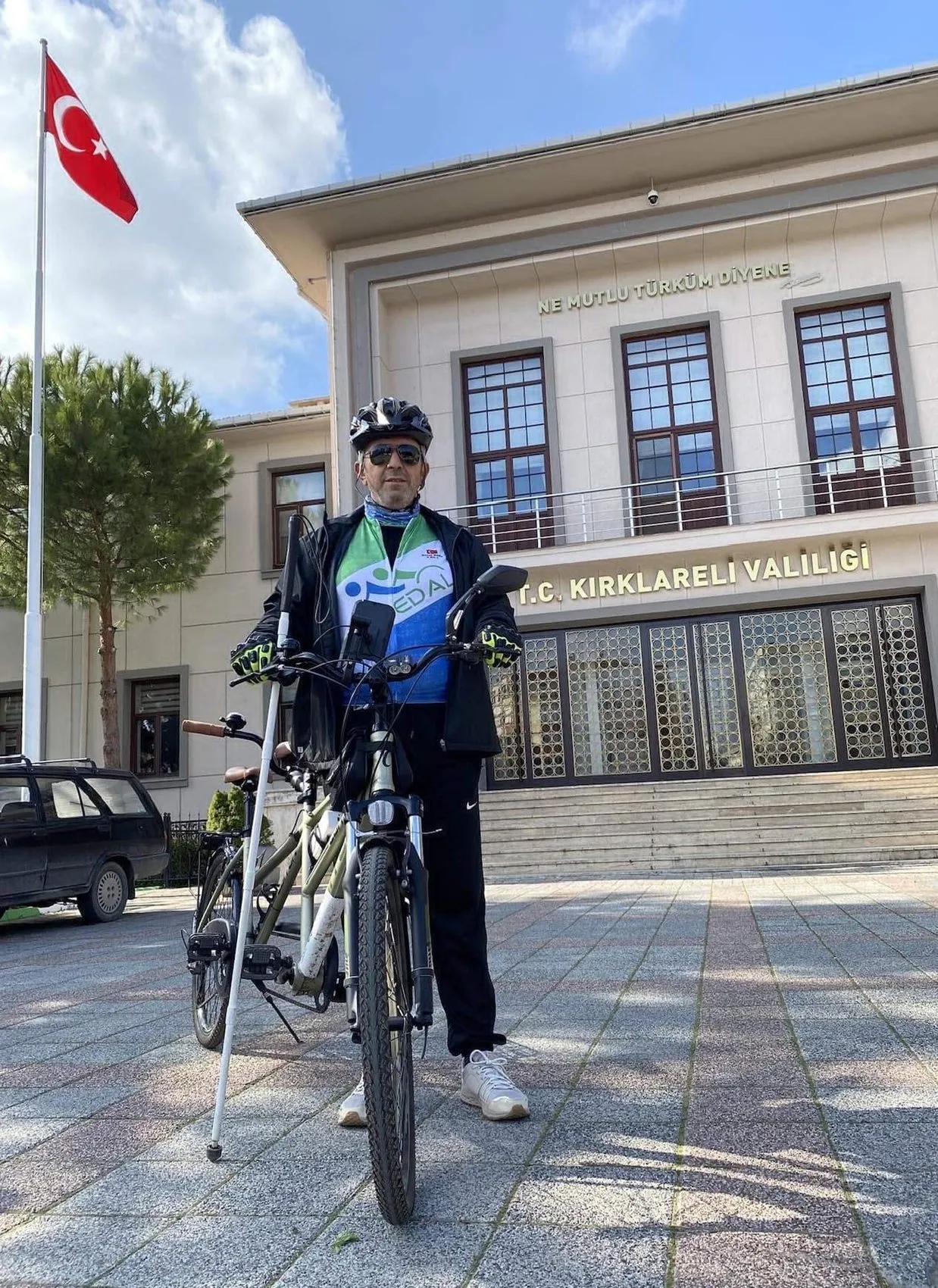 Kırklareli'nde yürek yakan kaza: Dernek temsilcisi balkondan düşerek yaşamını yitirdi