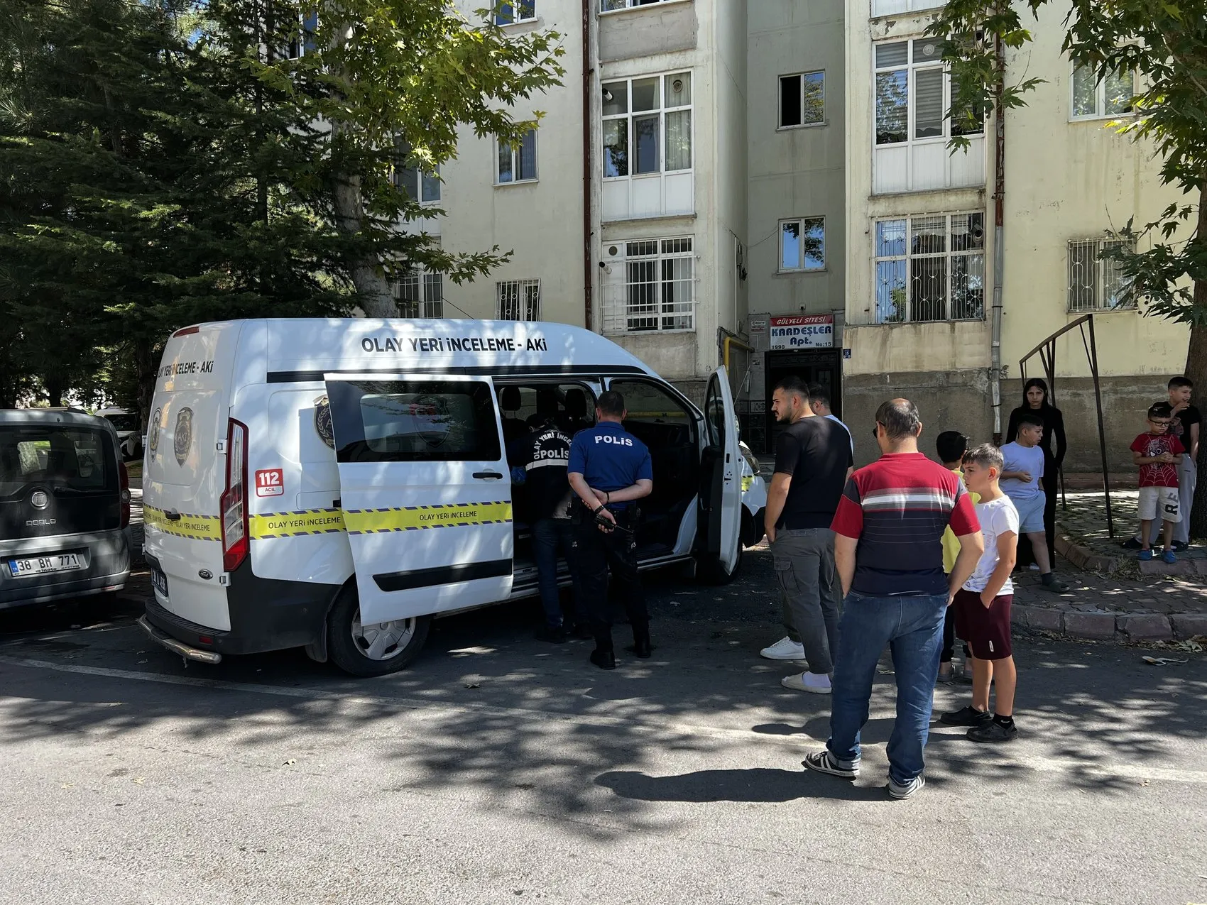 Kayseri'de apartman dairesinden gelen ağır koku acı gerçeği ortaya çıkardı