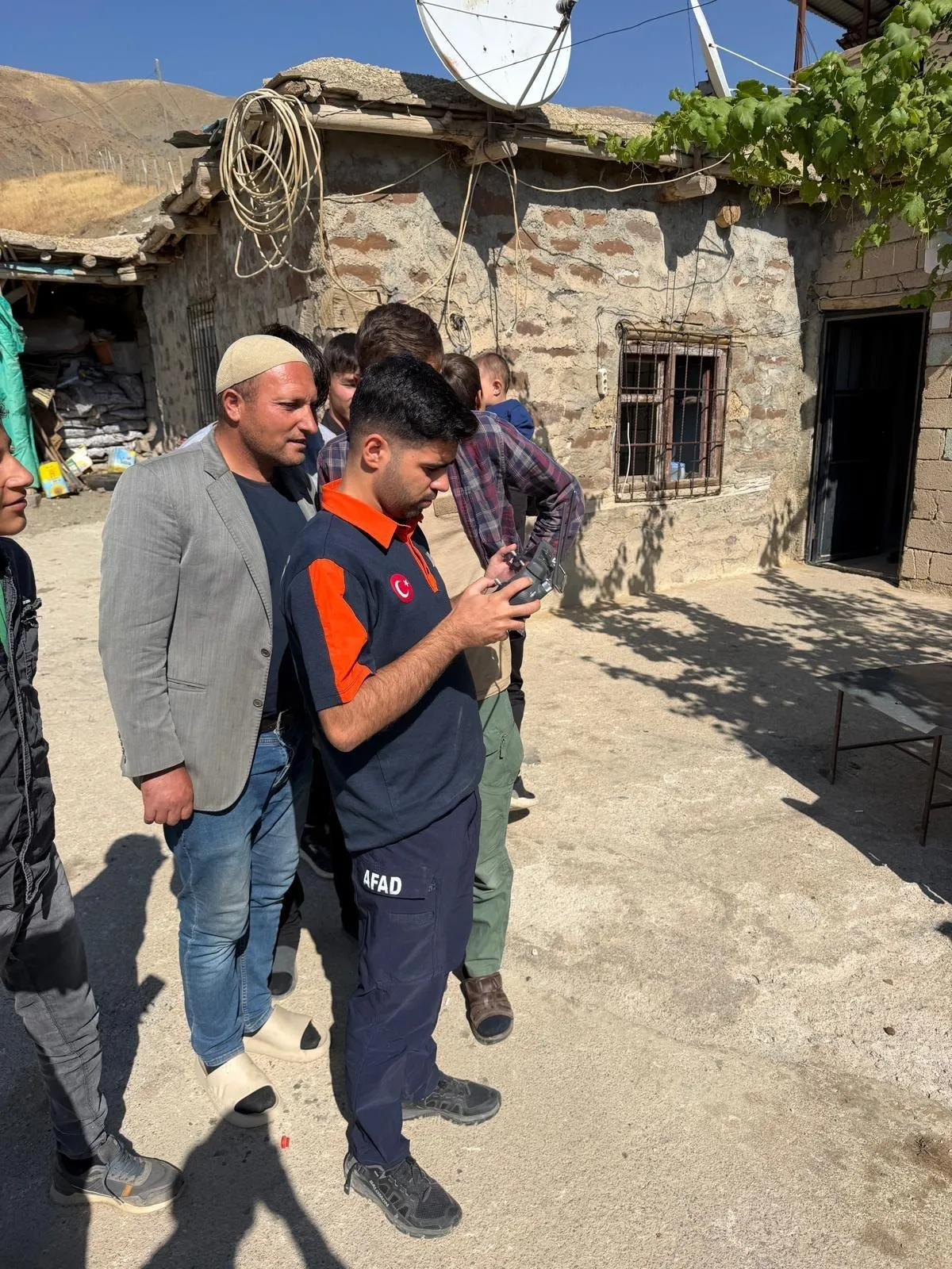 Pervari'de korku dolu bekleyiş: Kayalıkların arasında sağ bulundu