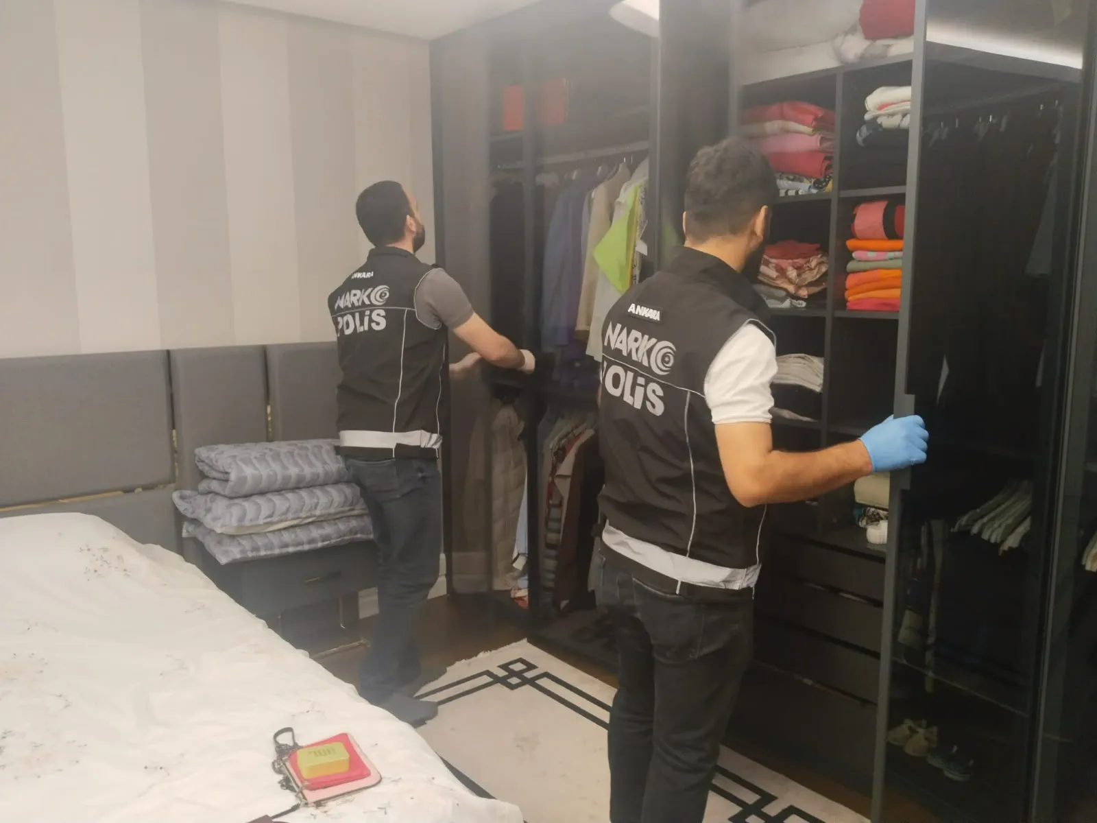 Başkentte zehir tacirlerine ve fuhuş çetelerine ağır darbe: 64 şüpheli mercek altında