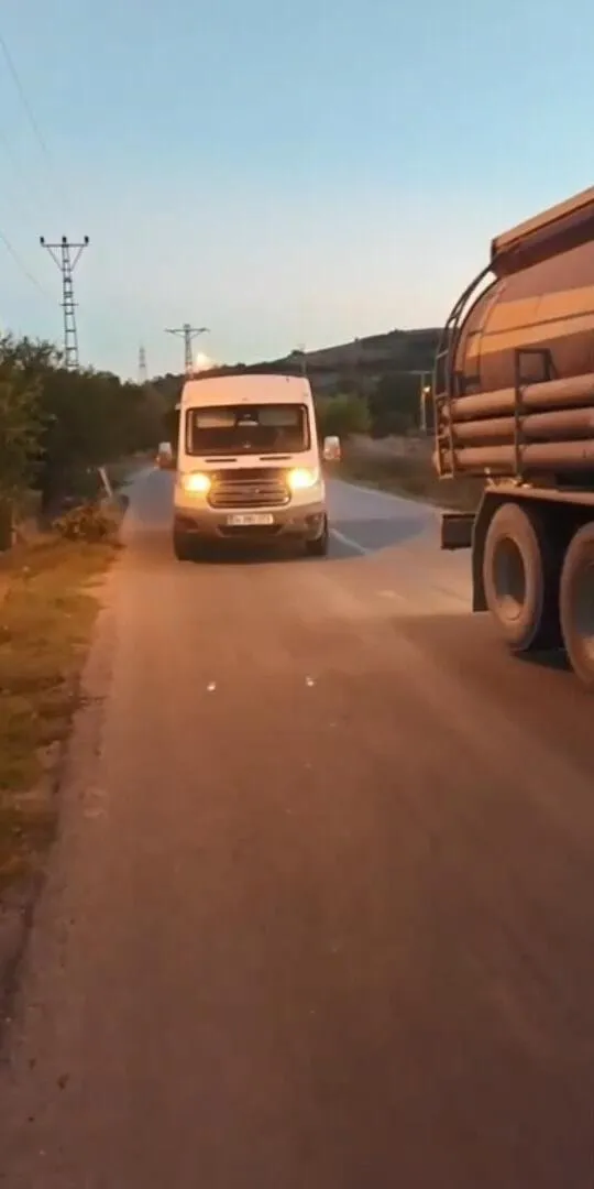 Arnavutköy'de vicdansızlık kamerada: Çayırlığa boşalttığı tonlarca bozuk balık başına dert oldu