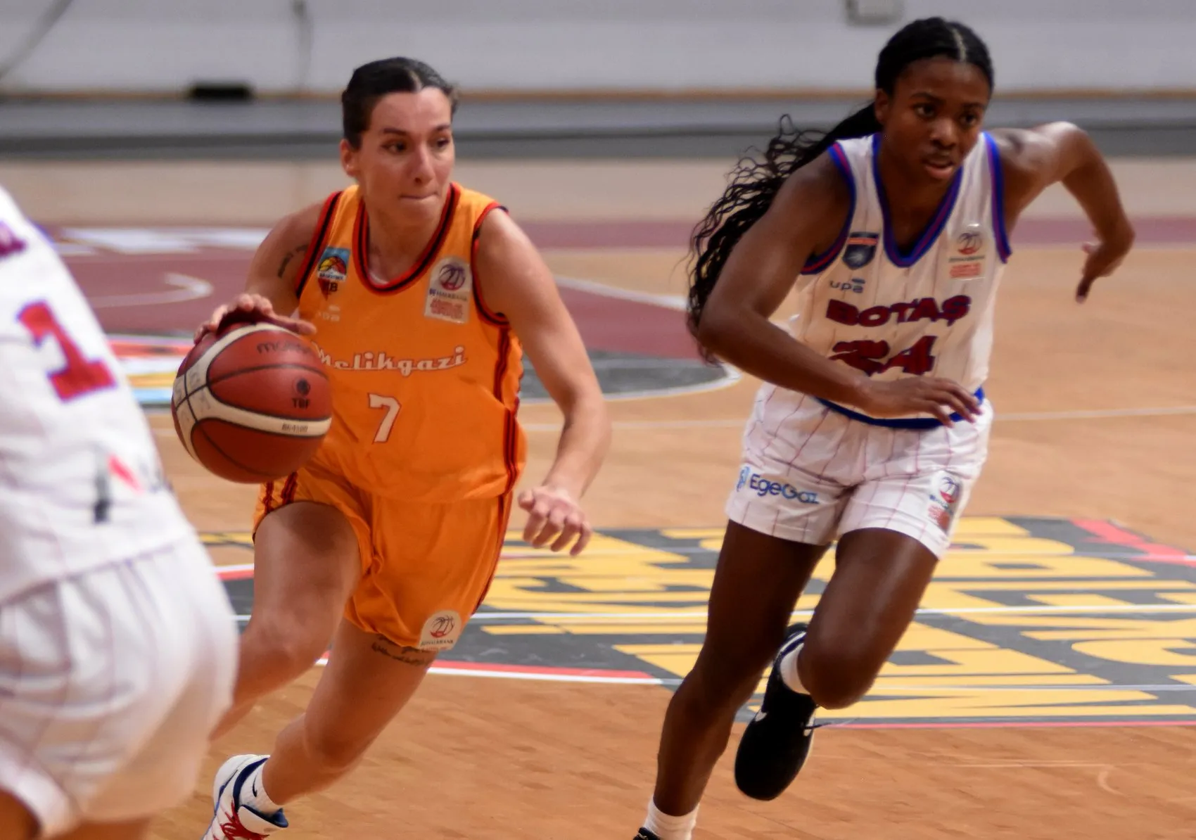 Erciyes Cup'ta final heyecanı: BOTAŞ ev sahibini devirdi