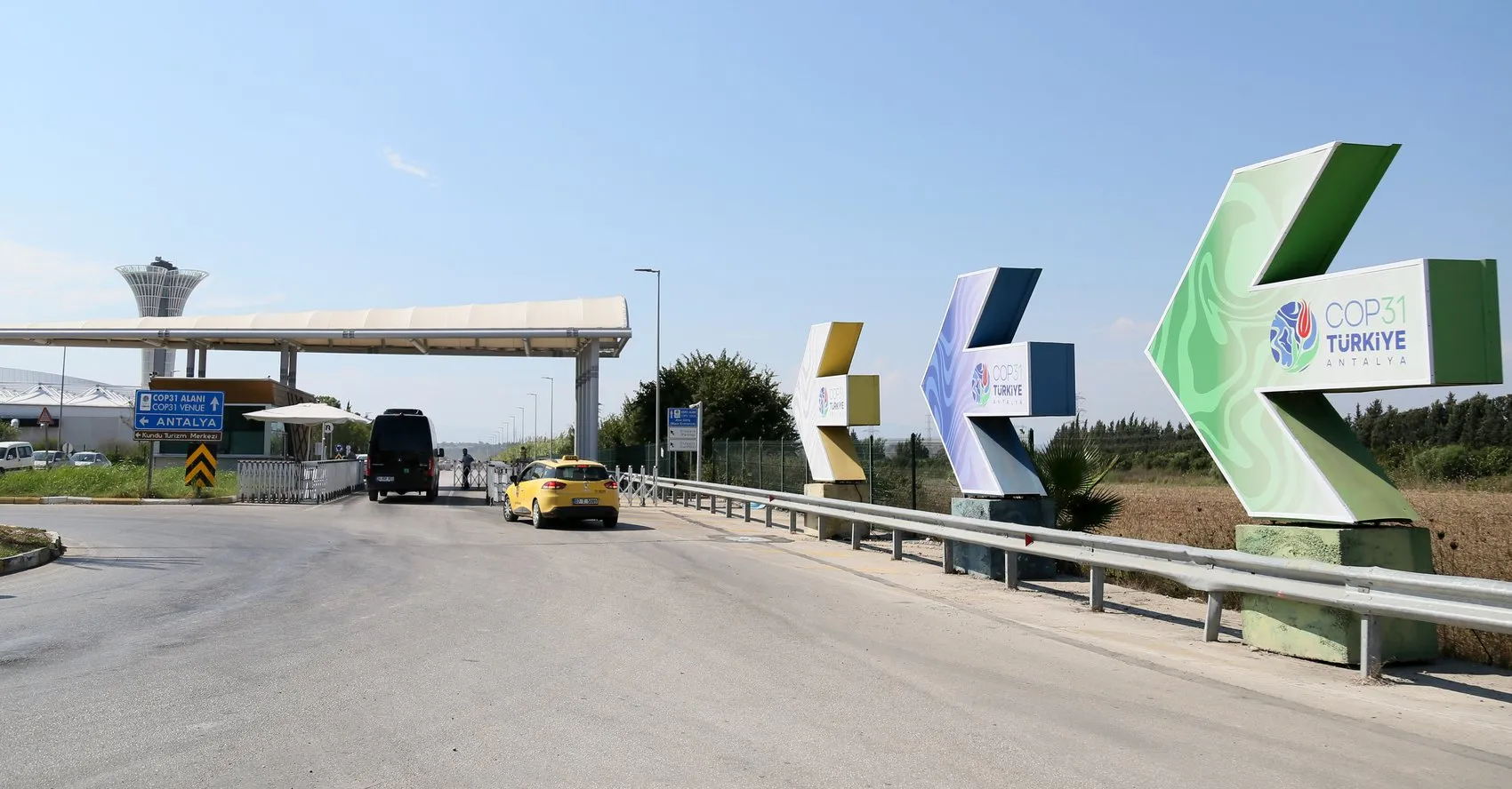 Antalya'da dev iklim zirvesi için geri sayım: 100 bin konuk 30 bin görevliyle ağırlanacak