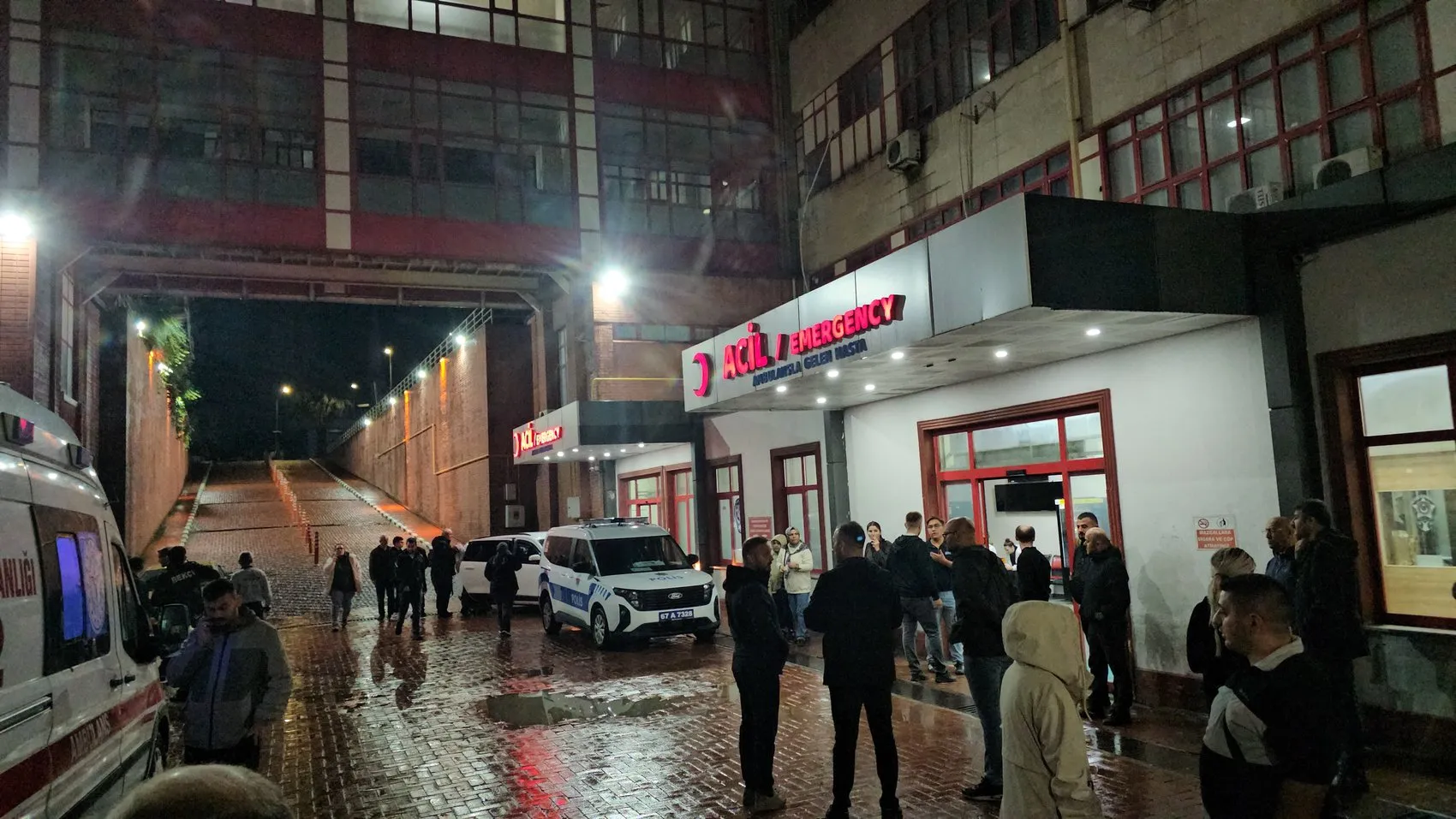 Zonguldak'ta maden ocağında korku dolu anlar: Siloya düşen genç işçi hayata döndürüldü