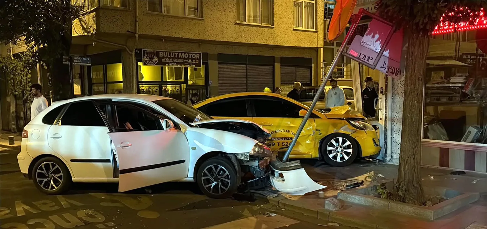 Çorlu'da gece yarısı dehşeti: Alkollü sürücü dükkana daldı