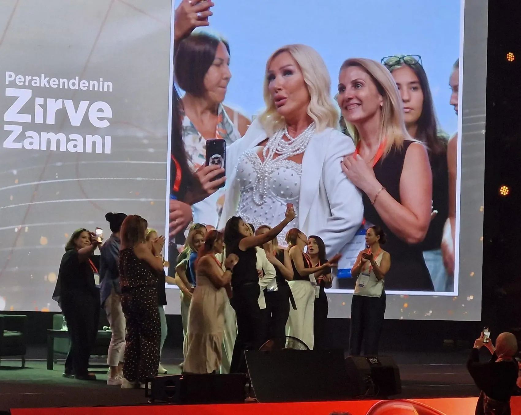 Seda Sayan'dan evlilik eleştirilerine sert yanıt: Tecrübelerim en büyük rehberim