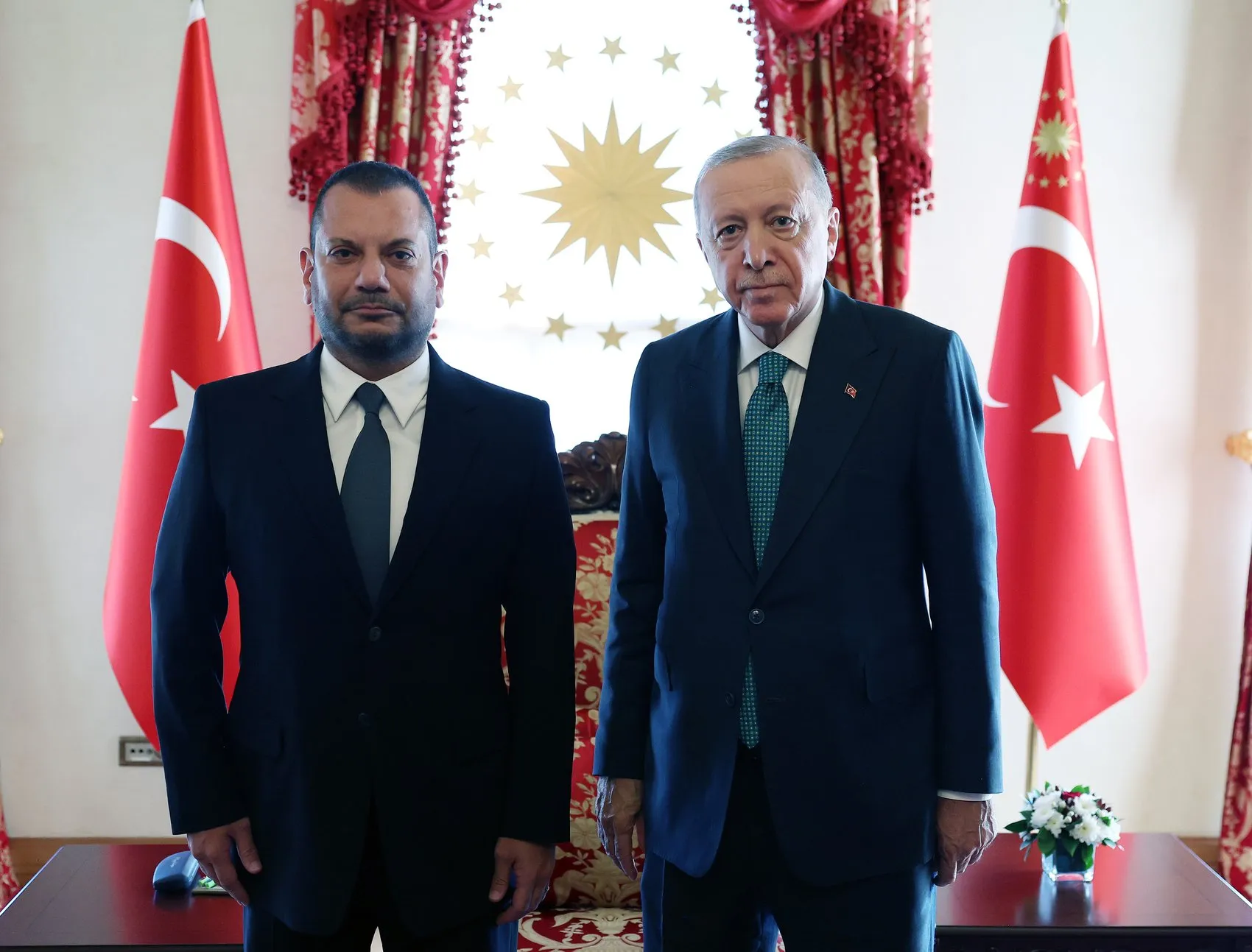 Dolmabahçe'de kritik zirve: Türk futbolunun zirvesindeki isimler bir araya geldi