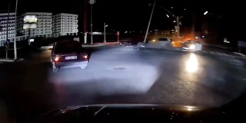 Aksaray'da dehşet anları: Kırmızı ışık ihlali faciaya davetiye çıkardı