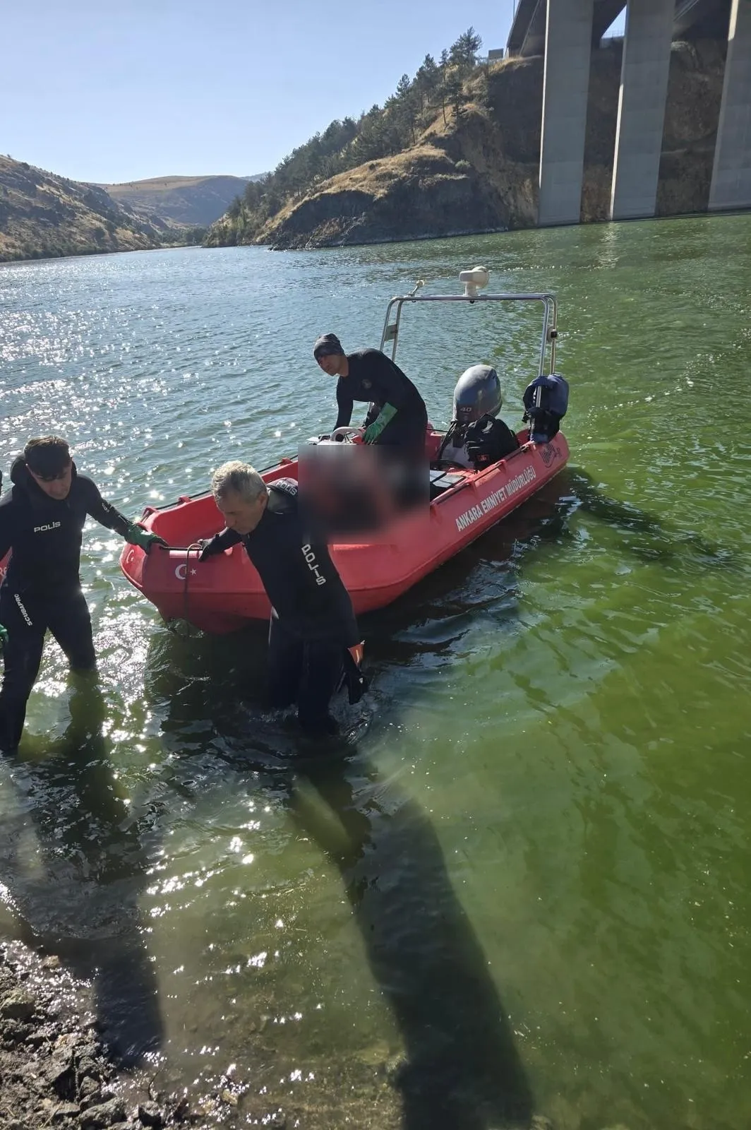 Taziye yolunda başlayan sessizlik: Baraj kenarında bulunan otomobil acı gerçeği ortaya çıkardı