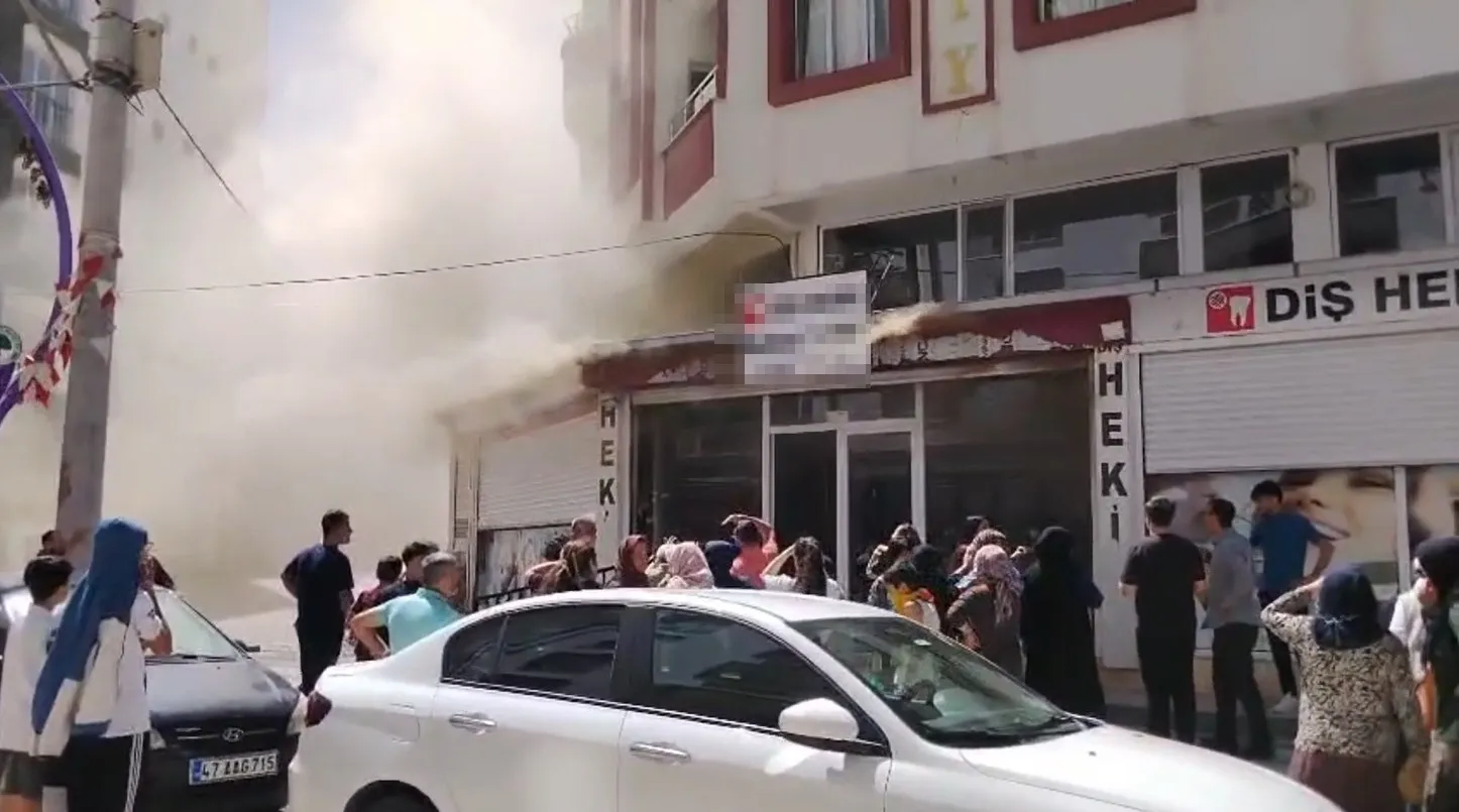 Mazıdağı'nda korkutan alevler: Diş kliniğinde büyük panik