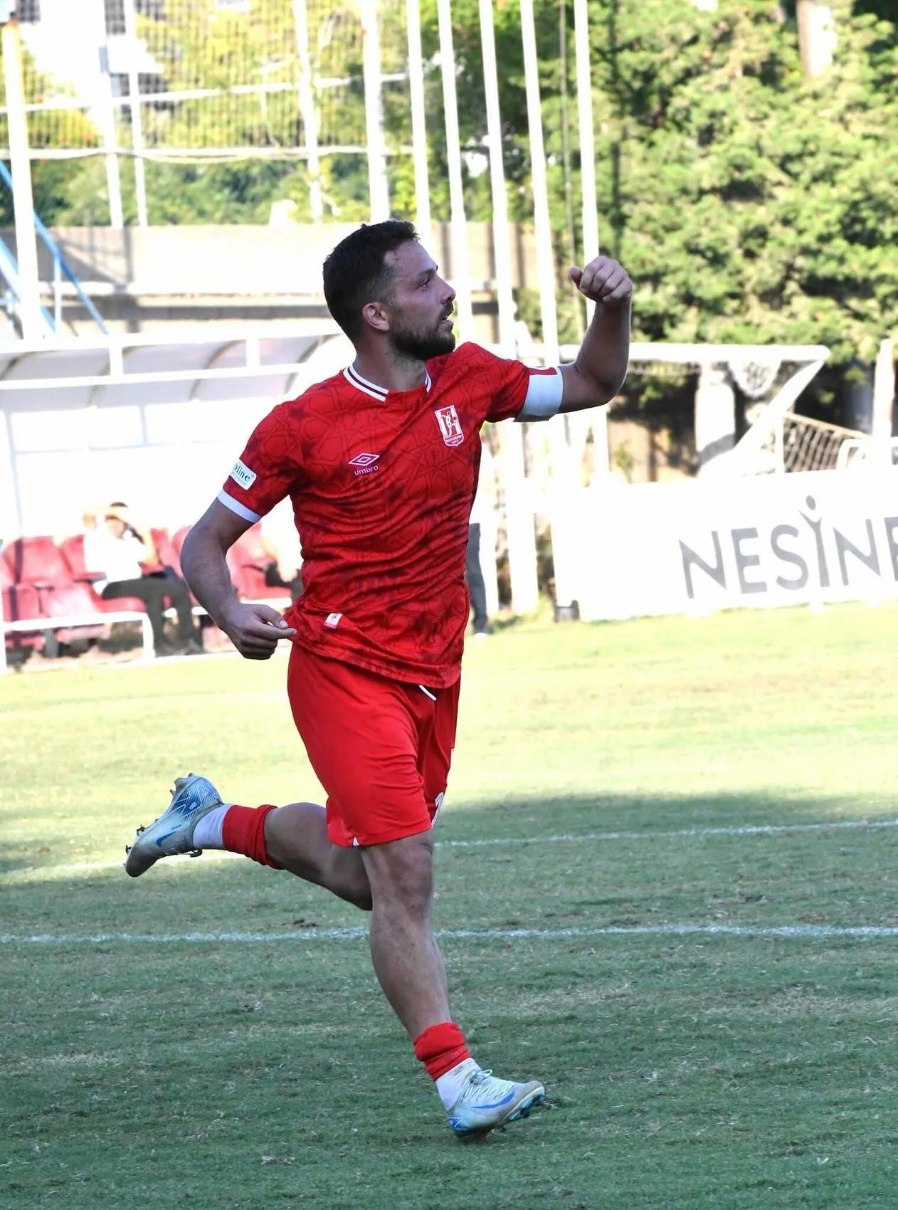 Balıkesirspor'da Emre Gemici fırtınası: Zirve yolunda rakiplerine gözdağı verdiler