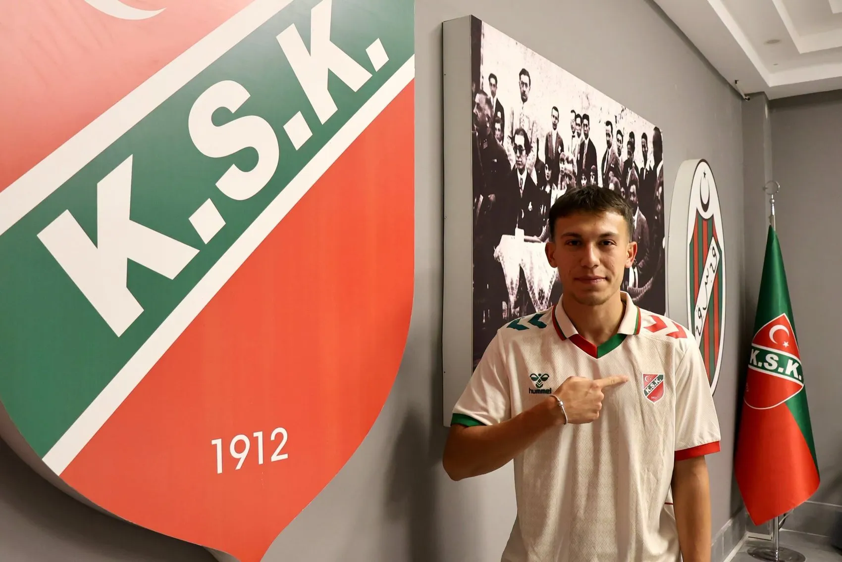 Karşıyaka'da amatör lisans krizi: İki yıldız isim yollarını ayırdı